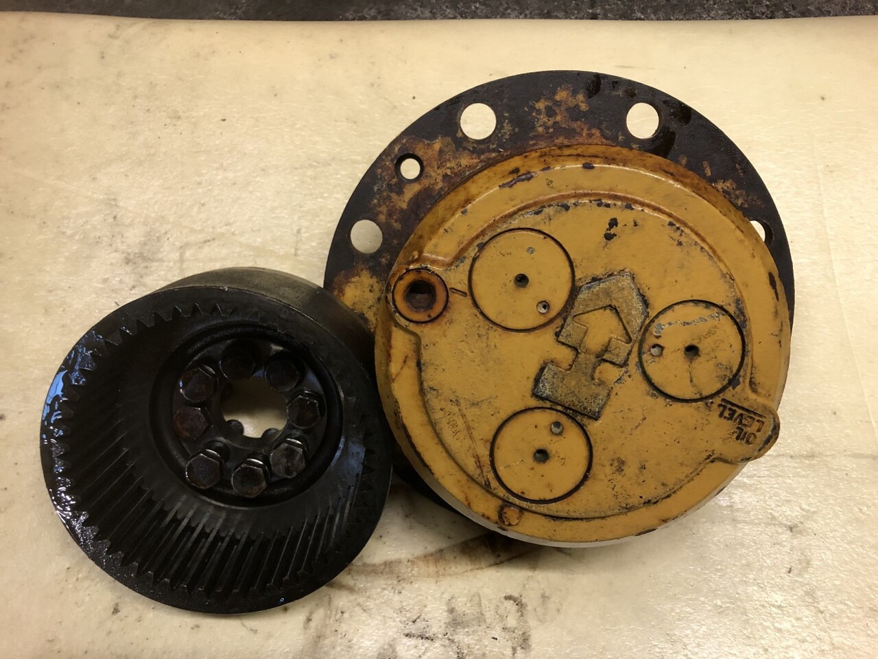 Cat-zwolnica bez nakładki/Caterpillar TH62 - Бортовой редуктор для Сельскохозяйственной техники: фото 1