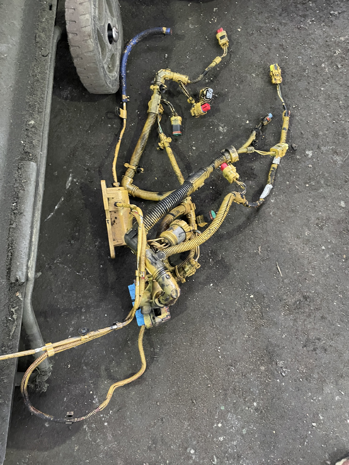 Caterpillar Cat Perkins 1106D C6.6 - wiązka elektryczna silnika - Кабели/ Провода для Строительной техники: фото 1 Caterpillar Cat Perkins 1106D C6.6 - wiązka elektryczna silnika - Кабели/ Провода для Строительной техники: фото 1