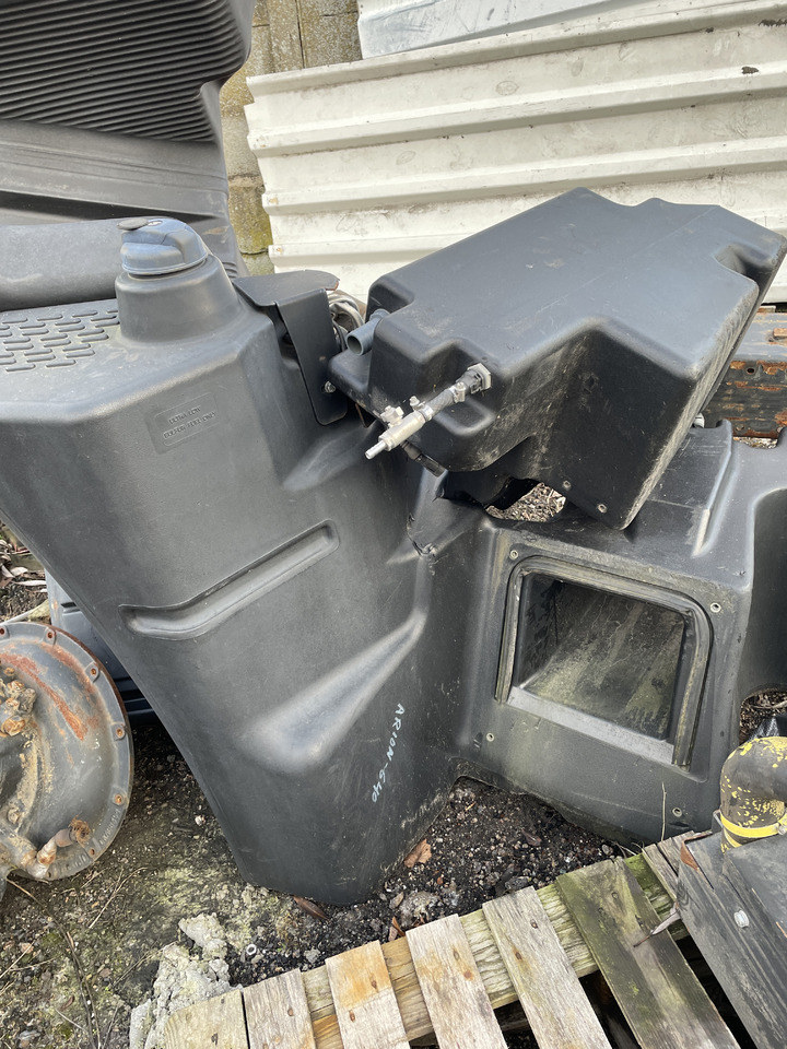 Claas Arion 610 620 630 640 650 - zbiornik paliwa bak 0021983240 - Топливный бак для Тракторов: фото 1