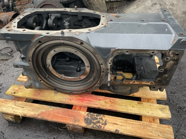 Claas Arion 610-650 Massey Ferguson 6470-6490 obudowa tylnego mostu - Задняя ось для Сельскохозяйственной техники: фото 1