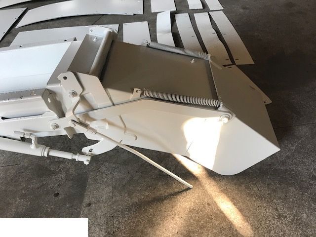 Claas Jaguar 930 - Końcówka Tunelu - Кузов и экстерьер для Кормоуборочных комбайнов: фото 1