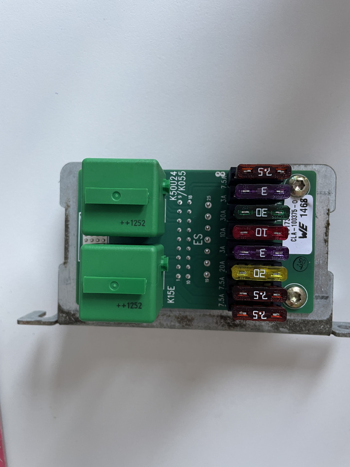 Claas Lexion Cat C9.3 - centrala elektryczna płyta 00173120 - Блок управления для Сельскохозяйственной техники: фото 1