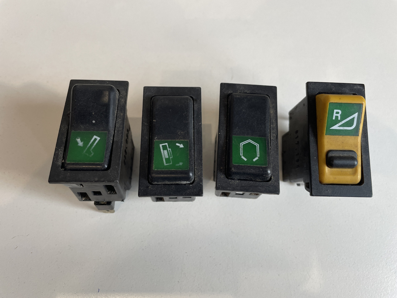 Claas Lexion - przełączniki włączniki - Кабина и интерьер для Сельскохозяйственной техники: фото 1 Claas Lexion - przełączniki włączniki - Кабина и интерьер для Сельскохозяйственной техники: фото 1