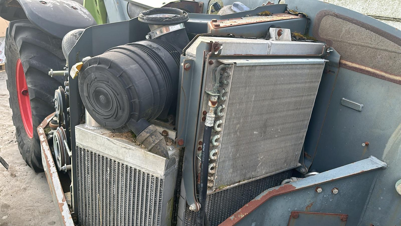 Claas Scorpion 9040 Variopower - chłodnica silnika Deutz BF4M2012C - Радиатор для Сельскохозяйственной техники: фото 1