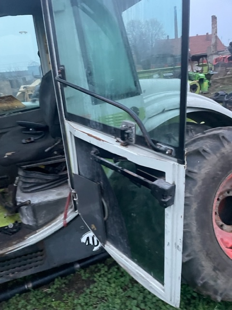 Claas Targo drzwi kompletne - Дверь и запчасти для Сельскохозяйственной техники: фото 1 Claas Targo drzwi kompletne - Дверь и запчасти для Сельскохозяйственной техники: фото 1