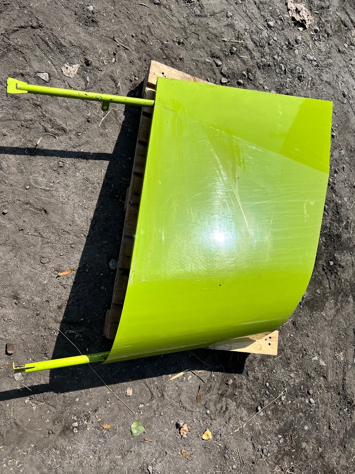 Claas Tucano Pokrywa 0023129660 - Кузов и экстерьер для Зерноуборочных комбайнов: фото 1 Claas Tucano Pokrywa 0023129660 - Кузов и экстерьер для Зерноуборочных комбайнов: фото 1