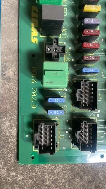 Claas lexion płyta bezpieczników 0016702.0 - Предохранитель для Зерноуборочных комбайнов: фото 1