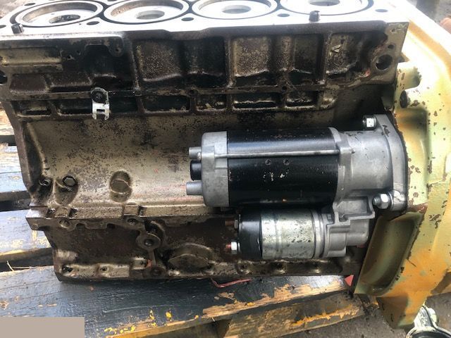 DEUTZ 111855 - Rozrusznik - Стартер для Сельскохозяйственной техники: фото 1