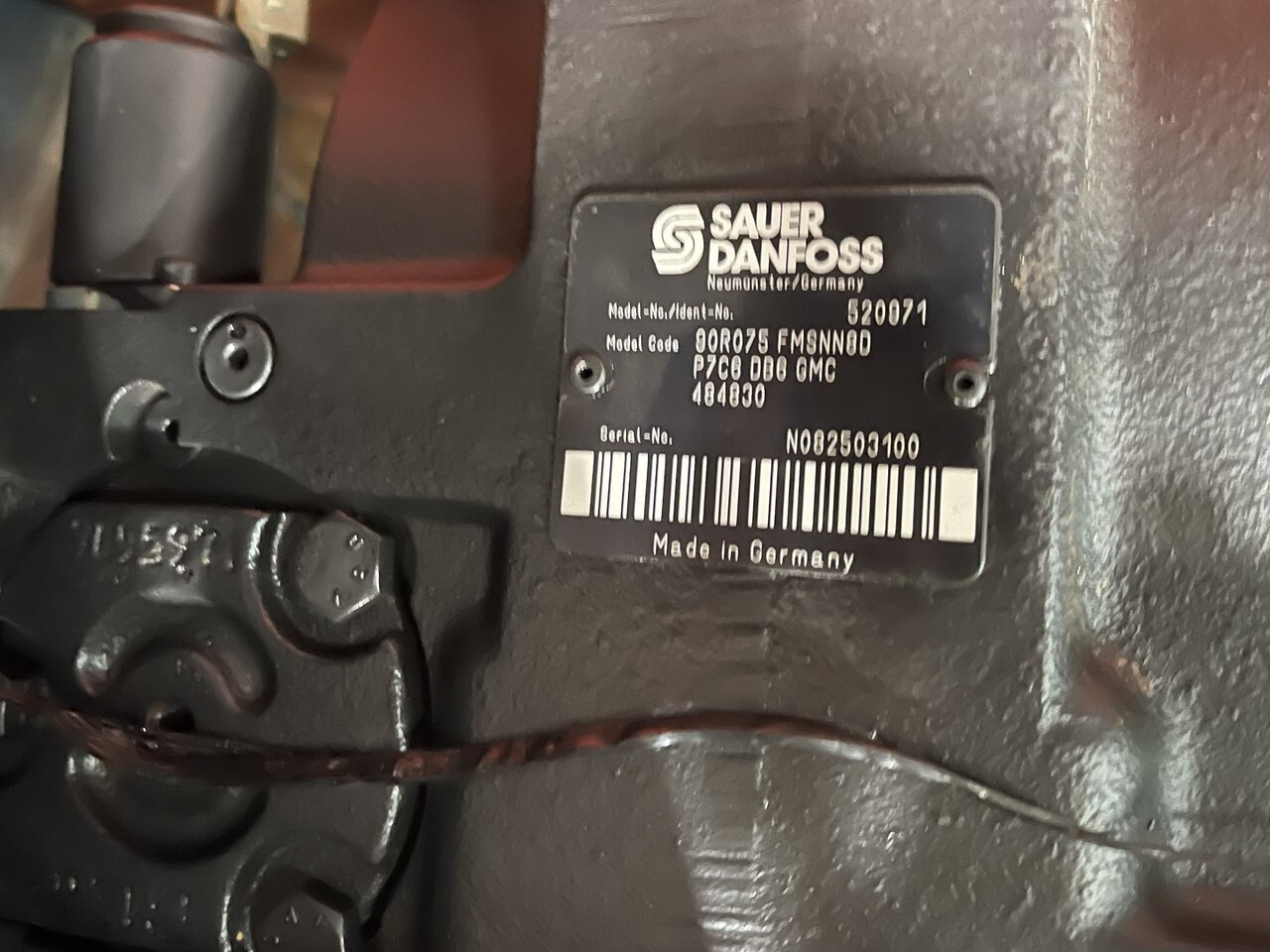 Danfos-pompa jazdy-hydrostat/pompa jazdy Merlo 40.7 - Гидравлический насос для Сельскохозяйственной техники: фото 1 Danfos-pompa jazdy-hydrostat/pompa jazdy Merlo 40.7 - Гидравлический насос для Сельскохозяйственной техники: фото 1