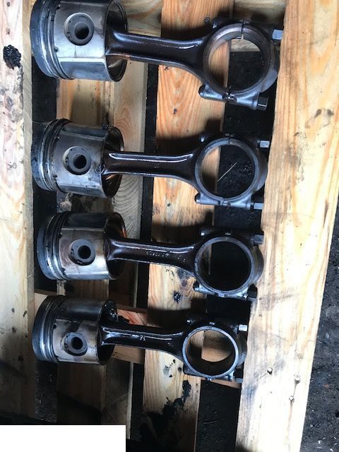 Deutz BF4M2012 - Korbowód - Шатун для Сельскохозяйственной техники: фото 1