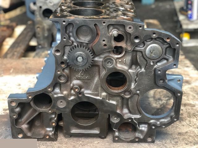 Deutz BF4m2012 - Blok Vylindrów - Блок цилиндров для Сельскохозяйственной техники: фото 1