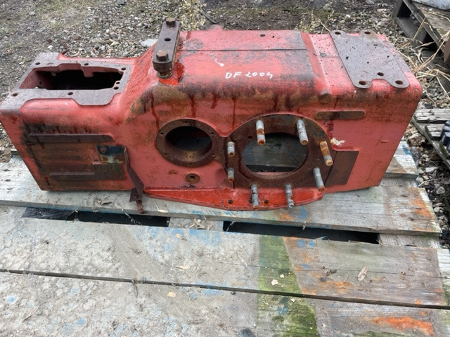 Deutz Fahr 2004 - Obudowa Tylnego Mostu | Obudowa Skrzyni Biegów - Ось и запчасти для Сельскохозяйственной техники: фото 1