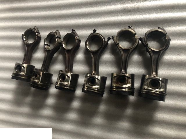 Deutz TCD 2012 L06 4V - Korbowód Tłok - Шатун для Сельскохозяйственной техники: фото 1