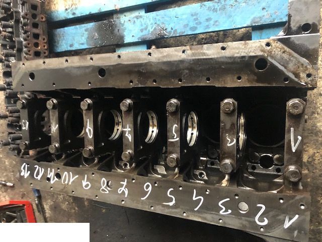 Deutz TCD 2012 L06 4V  TCD2012L064V - Blok Cylindrów Silnika - Блок цилиндров для Сельскохозяйственной техники: фото 1