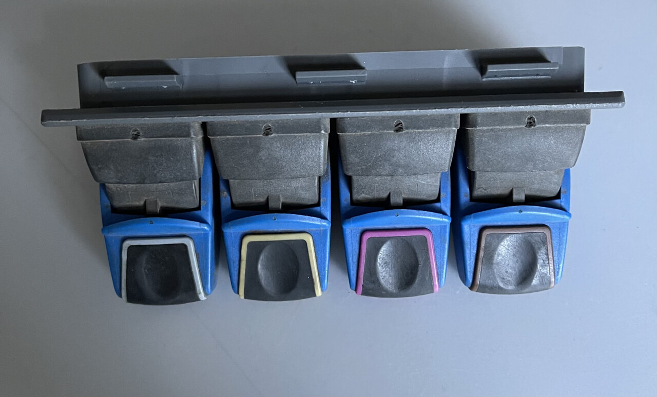 FENDT F737.970.160.010-klawisze hydrauliki Fendt Vario - Гидравлика для Сельскохозяйственной техники: фото 1