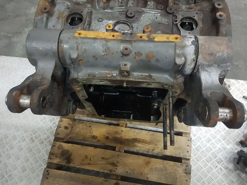 Fendt 818 , 820 obudowa most tylni , 718150051011 - Задняя ось для Сельскохозяйственной техники: фото 1 Fendt 818 , 820 obudowa most tylni , 718150051011 - Задняя ось для Сельскохозяйственной техники: фото 1