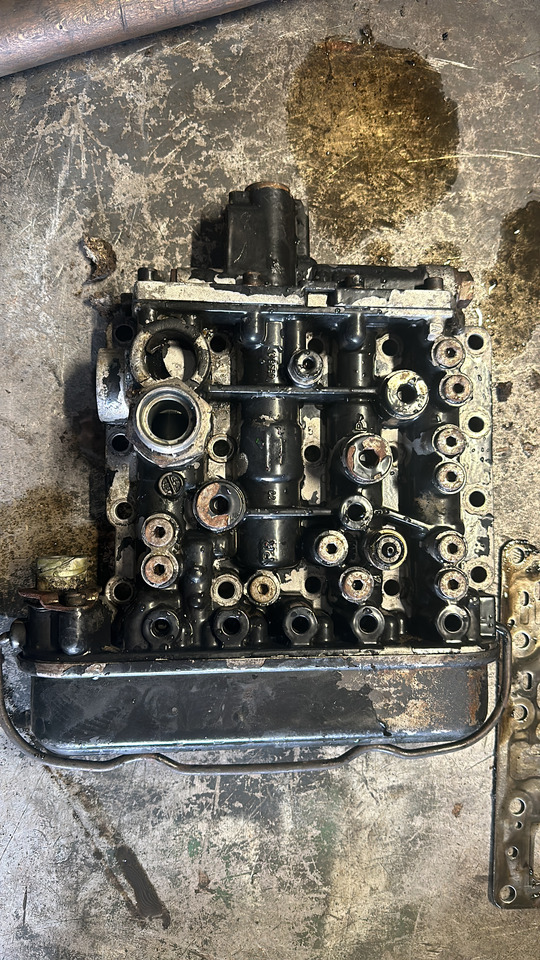 Fendt 824 Deutz agrotron 260 - 265 Blok zaworowy skrzyni sterownik skrzyni Biegów ZF - Коробка передач и запчасти для Тракторов: фото 1