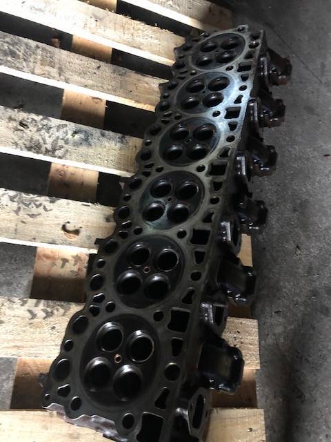 Fendt 927 Vario - Głowica Cylindrów - Головка блока для Сельскохозяйственной техники: фото 1