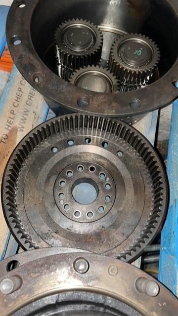 Fendt 936 / 930 , 933 , 939 zwolnica częśc - Бортовой редуктор для Сельскохозяйственной техники: фото 1 Fendt 936 / 930 , 933 , 939 zwolnica częśc - Бортовой редуктор для Сельскохозяйственной техники: фото 1