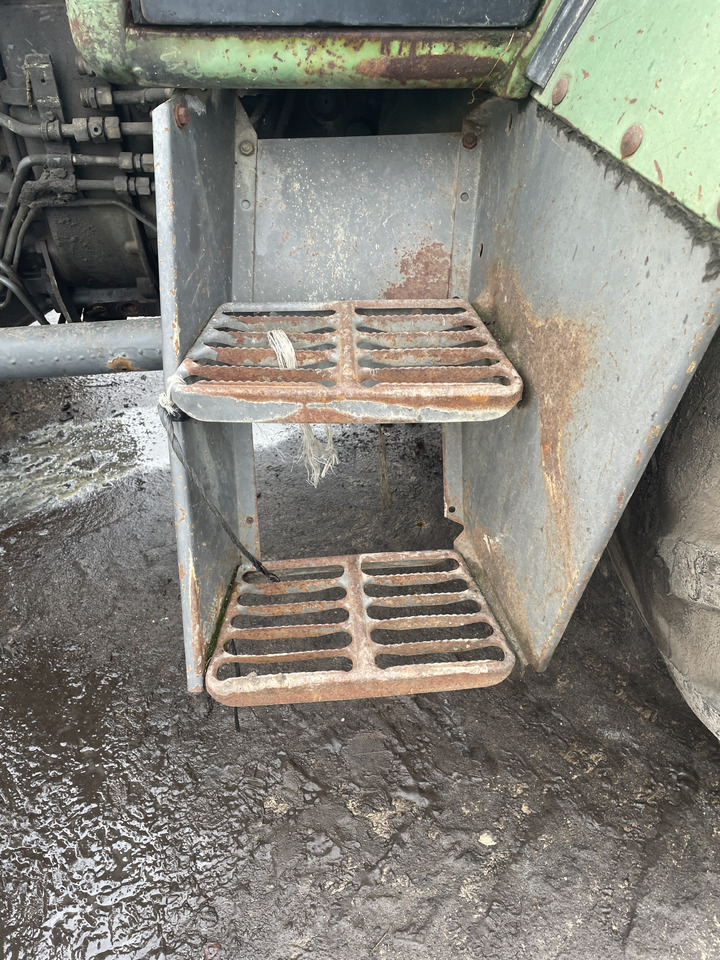 Fendt Farmer 307 308 309 - schody schodki wejście - Боковая подножка для Тракторов: фото 1 Fendt Farmer 307 308 309 - schody schodki wejście - Боковая подножка для Тракторов: фото 1