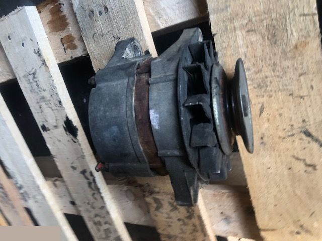 Ford t2 703f 6015 aaa Alternator - Генератор для Сельскохозяйственной техники: фото 1 Ford t2 703f 6015 aaa Alternator - Генератор для Сельскохозяйственной техники: фото 1