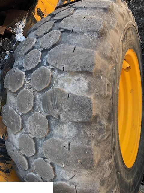 JCB 460/70r24 - Koła / Opony - Колесо для Сельскохозяйственной техники: фото 1 JCB 460/70r24 - Koła / Opony - Колесо для Сельскохозяйственной техники: фото 1