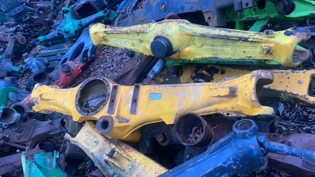 Jcb 3cx - obudowa mostu przedniego 448/42401 - Ось и запчасти для Сельскохозяйственной техники: фото 1 Jcb 3cx - obudowa mostu przedniego 448/42401 - Ось и запчасти для Сельскохозяйственной техники: фото 1