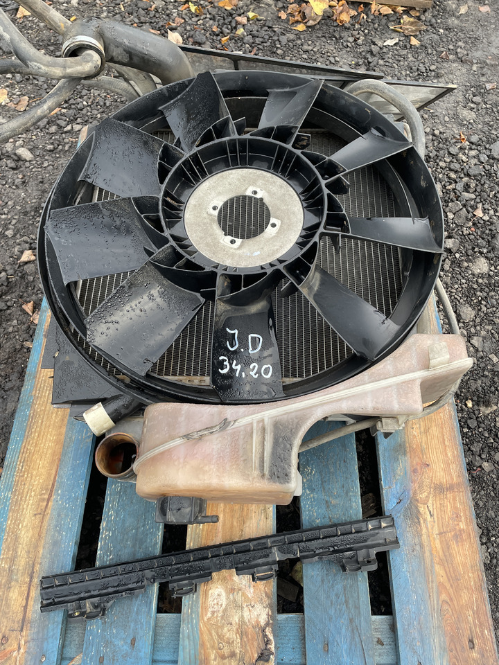 John Deere 3420 - chłodnica wentylator AL163357 - Вентилятор для Сельскохозяйственной техники: фото 1