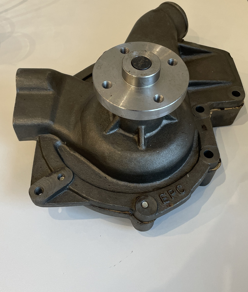 John Deere 4030 4230 4040 4240 4440 - pompa wody AR98549 - Помпа для Сельскохозяйственной техники: фото 1