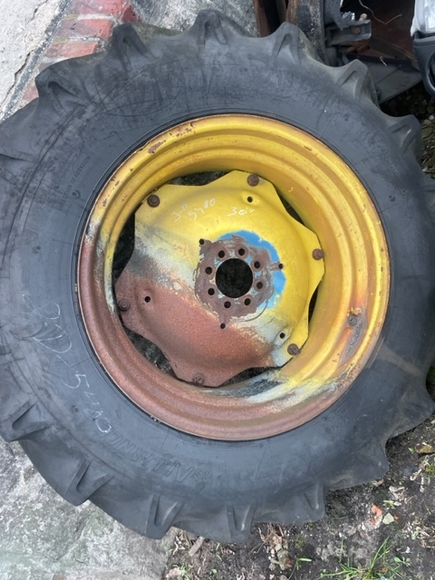 John Deere 5400 - Koło Tylne 30 cali | 30" - Колесо для Сельскохозяйственной техники: фото 1