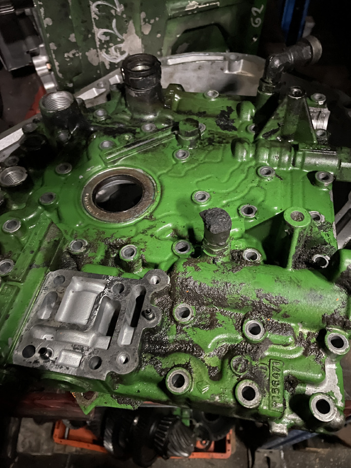 John Deere 6120 6220 6320 7220 7320 - pokrywa skrzyni biegów R156471 - Коробка передач и запчасти для Сельскохозяйственной техники: фото 1