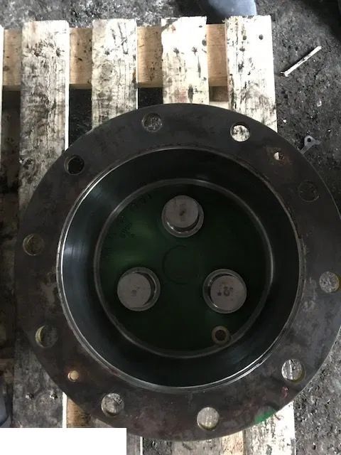 John Deere 6820 - Zwolnica - Kapelusz Zwolnicy - Бортовой редуктор для Сельскохозяйственной техники: фото 1 John Deere 6820 - Zwolnica - Kapelusz Zwolnicy - Бортовой редуктор для Сельскохозяйственной техники: фото 1