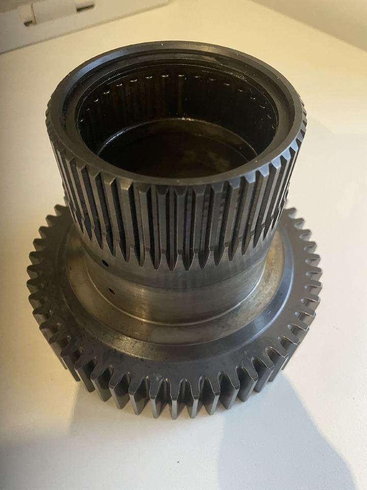 John Deere 7230R - skrzynia biegów - koło zębate Z54 R302752 - Коробка передач для Сельскохозяйственной техники: фото 1 John Deere 7230R - skrzynia biegów - koło zębate Z54 R302752 - Коробка передач для Сельскохозяйственной техники: фото 1