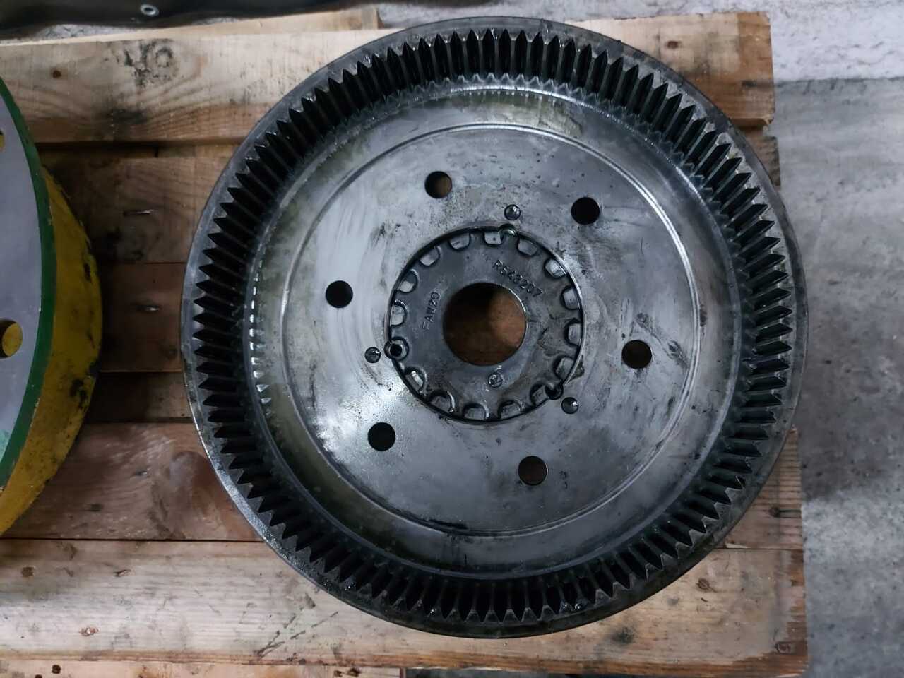 John Deere 8345r - Zwolnica Przednia - Бортовой редуктор для Сельскохозяйственной техники: фото 1