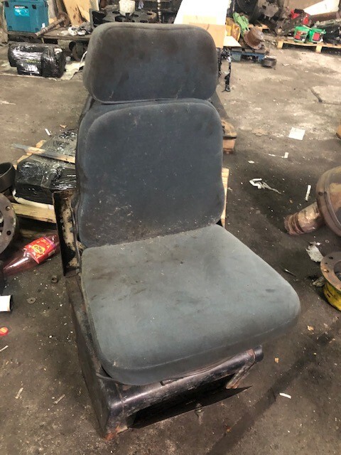 John Deere Fotel do kombajnu - Сиденье для Зерноуборочных комбайнов: фото 1