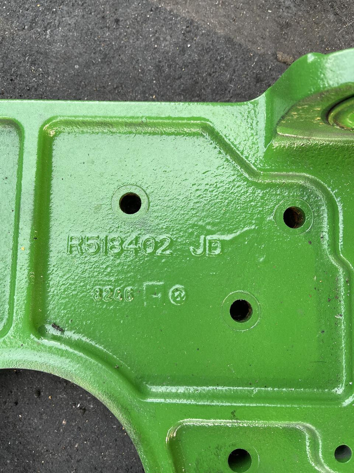 John Deere - [Kryza] Silnika R518402 | John Deere [Kryza] - Wspornik Silnika | John Deere 7220 - Подушка двигателя для Сельскохозяйственной техники: фото 1