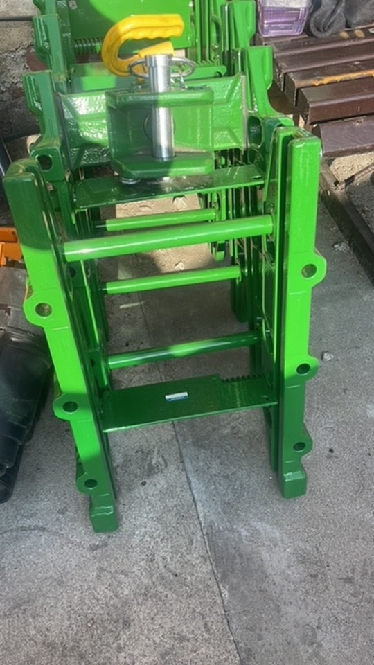 John Deere - Prowadnica Zaczepowa - Konsola Zaczep - Рама/ Шасси для Сельскохозяйственной техники: фото 1