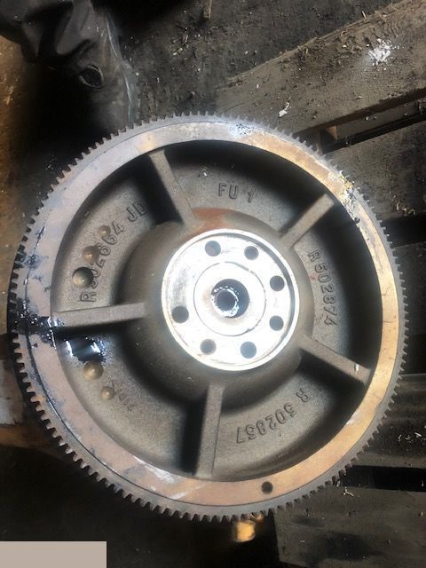 John Deere R502857 - Koło Zamachowe - Маховик для Сельскохозяйственной техники: фото 1 John Deere R502857 - Koło Zamachowe - Маховик для Сельскохозяйственной техники: фото 1