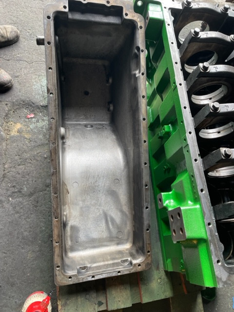 John Deere R519538 / R519542 miska olejowa - 9220 / 9300 / 9400 / 9430 / 9520 / 9630 / 7500 - Масляный поддон для Сельскохозяйственной техники: фото 1