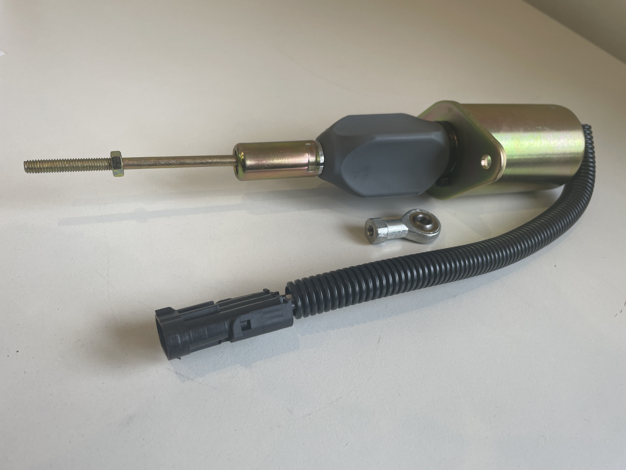 John Deere - cewka gaszenia RE50590 - Топливная система для Сельскохозяйственной техники: фото 1