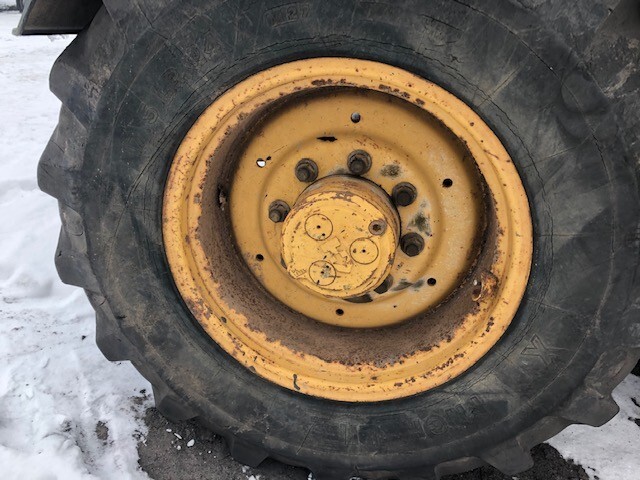 Koło Kompletne 24 cale CAT TH - Колесо для Сельскохозяйственной техники: фото 1