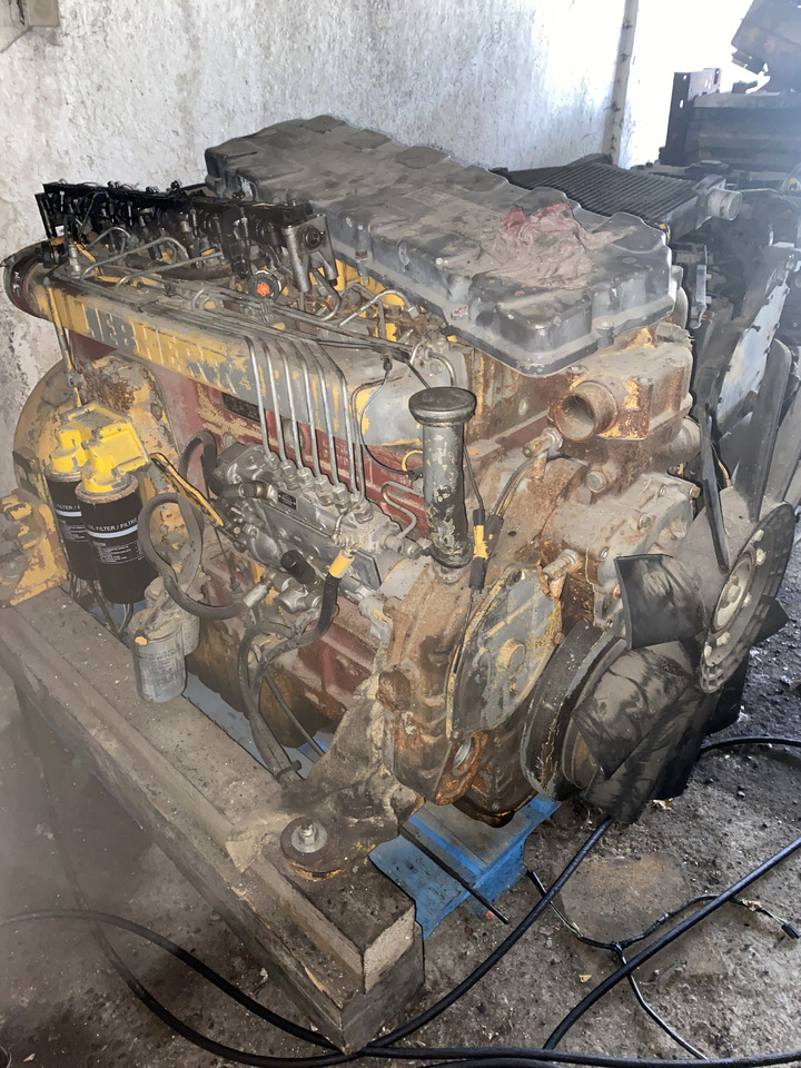 Liebherr D906 D906T - silnik słupek - Двигатель для Строительной техники: фото 1