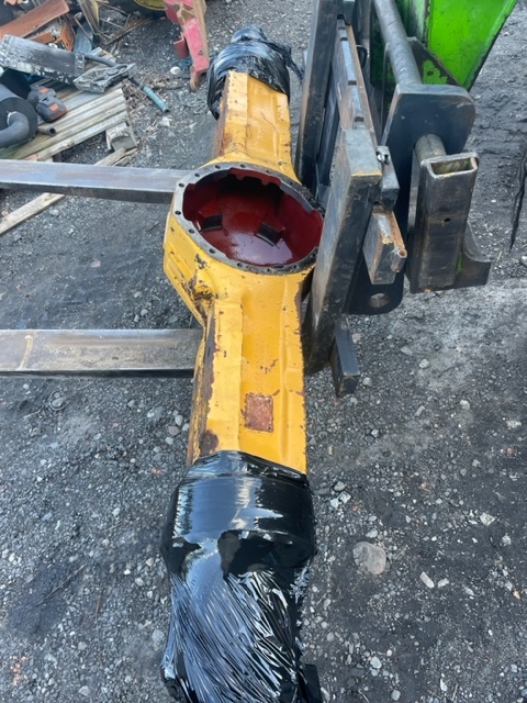 Ось и запчасти для Сельскохозяйственной техники Liebherr L554 - Obudowa Mostu Przedniego ZF: фото 1