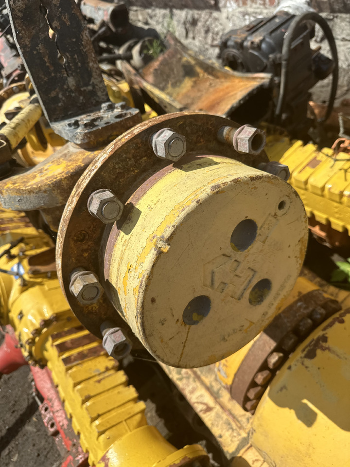 Manitou 1233 , Manitou 1232 zwolnica zwrotnica Piasta koła most napędowy części 10 szpilek - Поворотный кулак для Сельскохозяйственной техники: фото 1 Manitou 1233 , Manitou 1232 zwolnica zwrotnica Piasta koła most napędowy części 10 szpilek - Поворотный кулак для Сельскохозяйственной техники: фото 1