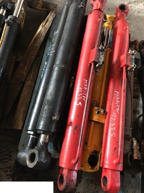 Manitou 1436 - Siłownik Podnoszenia - Гидравлический цилиндр для Телескопических погрузчиков: фото 1