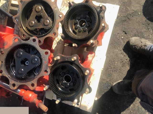 Manitou 524 - Zwolnica Carraro - Бортовой редуктор для Строительной техники: фото 1 Manitou 524 - Zwolnica Carraro - Бортовой редуктор для Строительной техники: фото 1