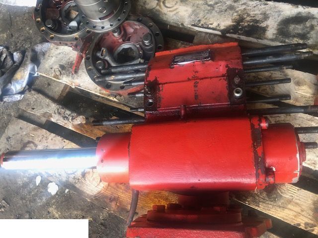 Manitou 626 - Siłownik Wspomagania - Гидравлический цилиндр для Телескопических погрузчиков: фото 1