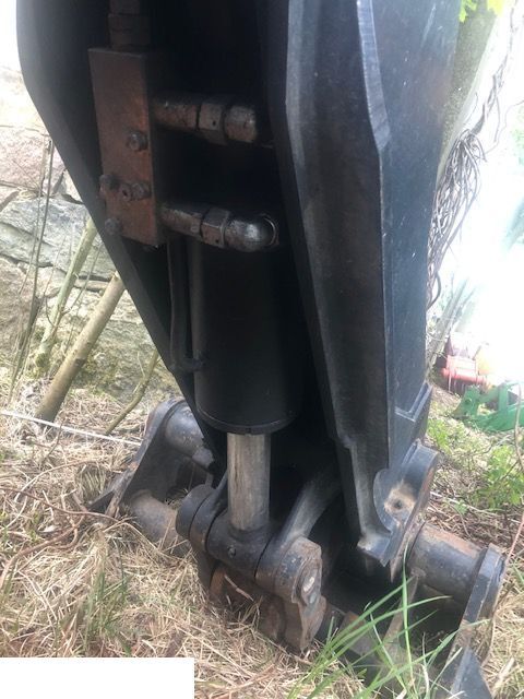 Manitou 735  - Siłownik Wychyłu Poziomowania - Гидравлический цилиндр для Сельскохозяйственной техники: фото 1