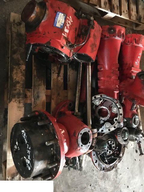 Manitou MLT845 - CZĘŚCI - Zwolnica - Бортовой редуктор для Строительной техники: фото 1 Manitou MLT845 - CZĘŚCI - Zwolnica - Бортовой редуктор для Строительной техники: фото 1