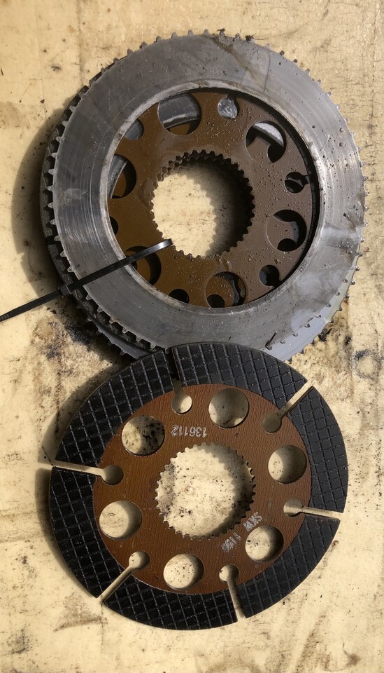 Manitou/Sanderson/Claas-tarcza hamulca - Тормозной диск для Сельскохозяйственной техники: фото 1 Manitou/Sanderson/Claas-tarcza hamulca - Тормозной диск для Сельскохозяйственной техники: фото 1